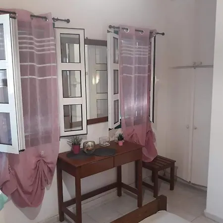 Petros Rooms To Let Kalogria Beach Exterior photo